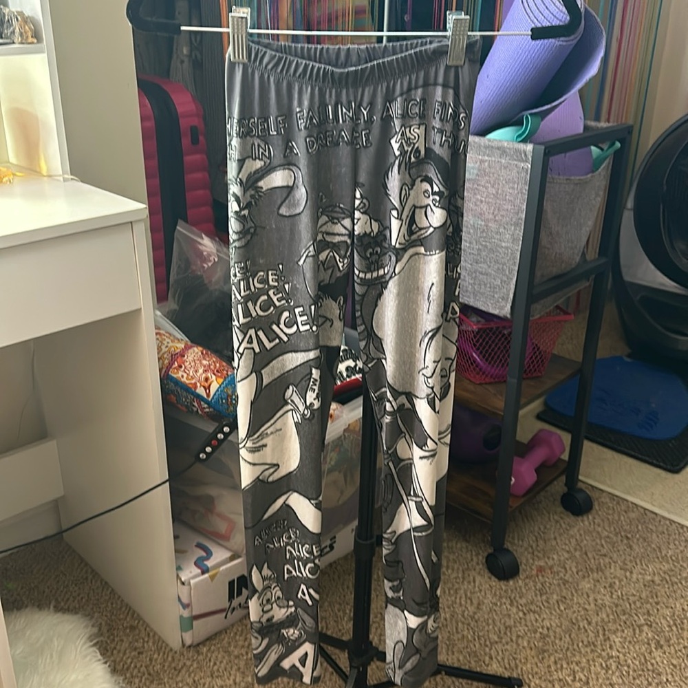 Alice in Wonderland Black N White Leggings Size Small